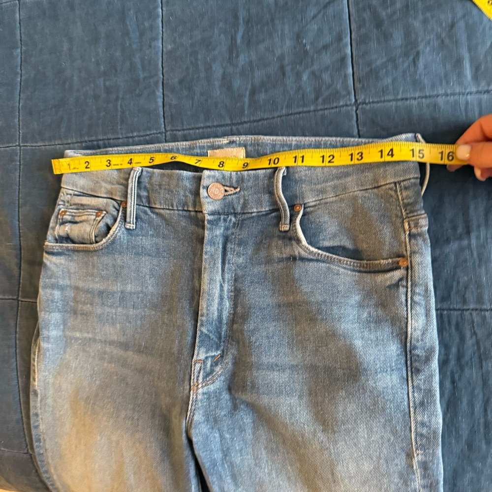 MOTHER Light Blue High-Rise Cropped Skinny Jeans with Yellow Leopard Patch - Picture 7 of 12